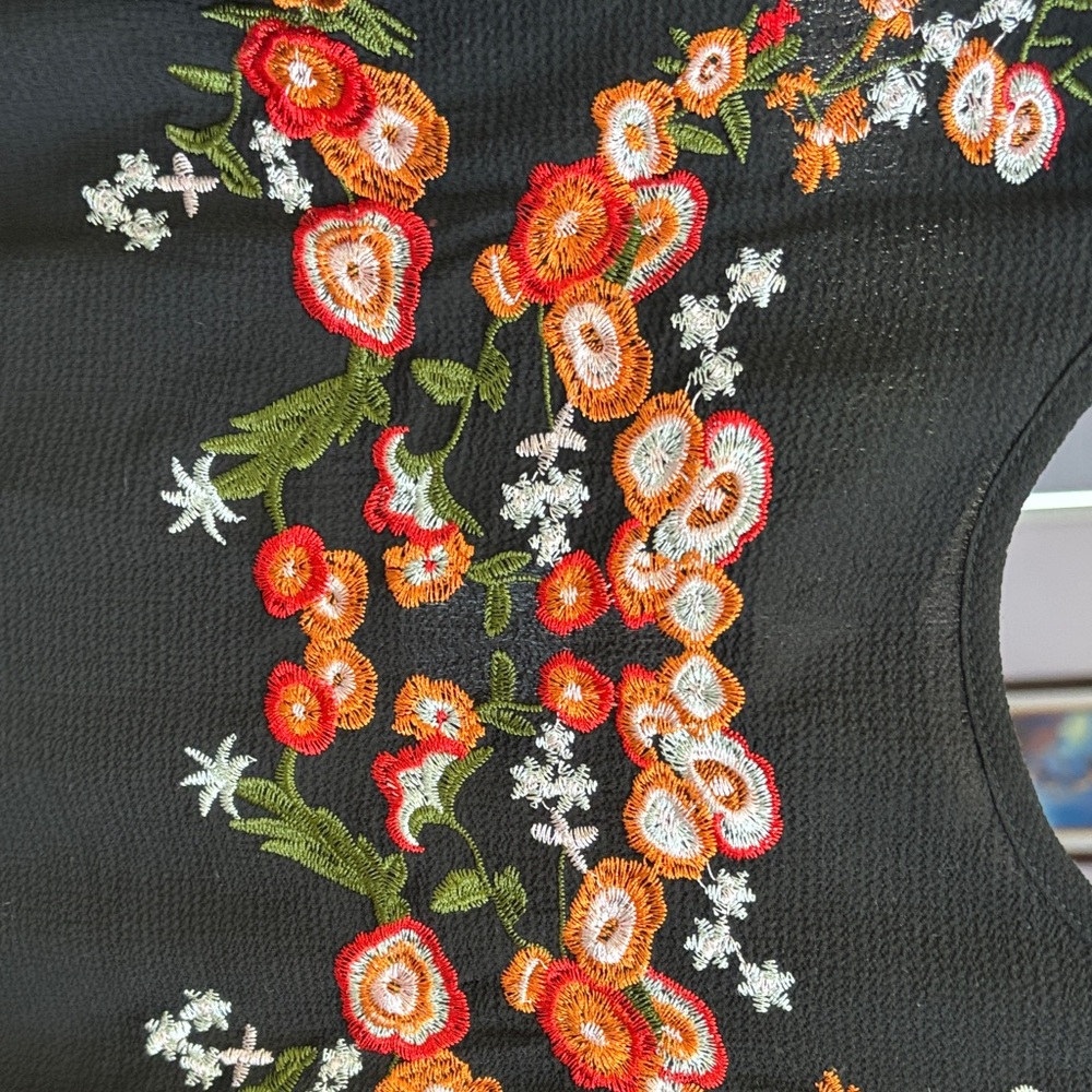 SHEIN Black Floral Embroidered Blouse - Picture 4 of 5